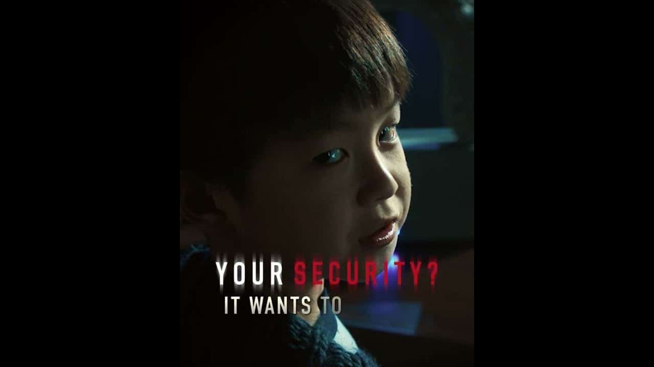 Zwiastun: Ona słucha